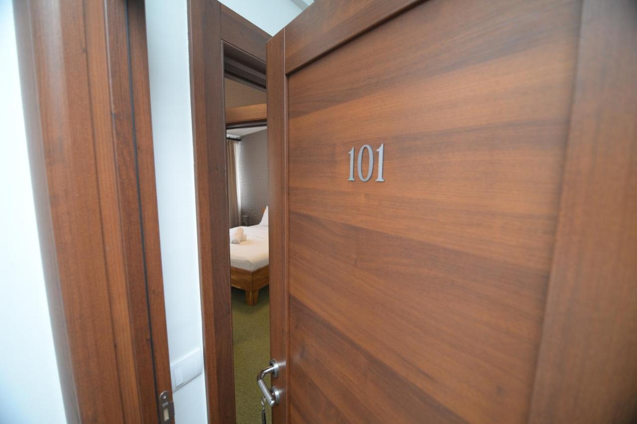 Apartmani Carolija Lucani Exterior foto
